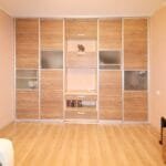 Svetainė su baldais – parduodamas 2 kambarių butas Laukininkų g. 27 Klaipėdoje