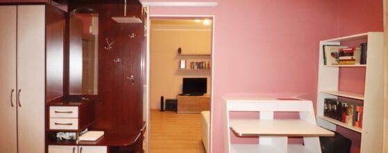 Įėjimo zona ir koridorius – parduodamas butas su buitine technika Klaipėdoje