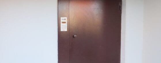 Daugiabutis su kodine laiptinės spyna – Laukininkų g. 27 Klaipėda