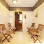 Įrengta pirtis parduodamame sublokuotame name Klaipėdoje