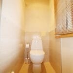 Įrengta pirtis parduodamame sublokuotame name Klaipėdoje