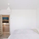 Šviesus pagrindinis miegamasis 95 m² kotedže Trušeliuose